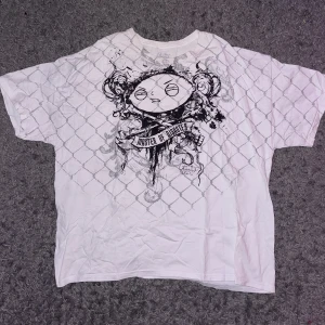 Family Guy T-Shirt  - Officiell family guy tee från 2009  Bra condition  Storlek 3xl (passar som en xl)  