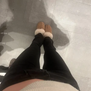 Low waist jeans - Low waist boutcut jeans från Crocker. Använda med finns inga defekter 