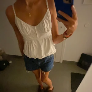 Brandy linne  - Linne köpt på brandy Melville. Så himla sött med justerbaraband. Aldrig använt ❣️❣️ 