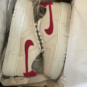 Nike airforce storlek 37.5 - Nike damskor storlek 37.5