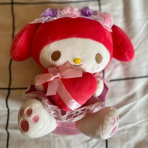 My Melody gosedjur - My Melody gosedjur 🧸💓 i nyskick. Längd ca 22cm Frakt postnord spårbart Vid frågor skriv gärna 🧸💓☀️