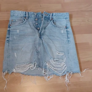 Jeanskjol - Sparsamt använd