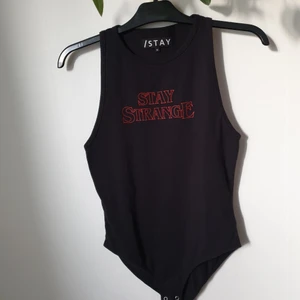 Stranger things body, M  - Bra skick.