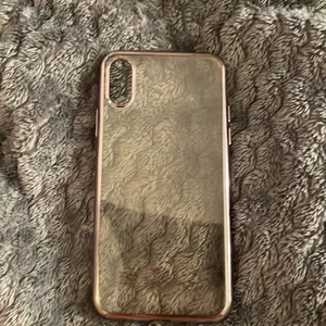 Genomskinligt mobilskal - Lite färg borta i hörnet