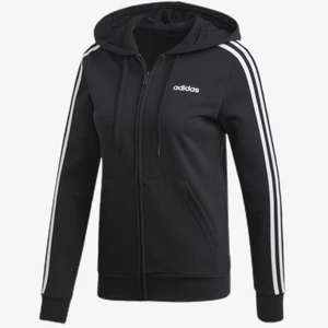 Adidasdress - Svart adidasdress köpt från sportamore storlek XS i koftan och S i byxorna🤍
