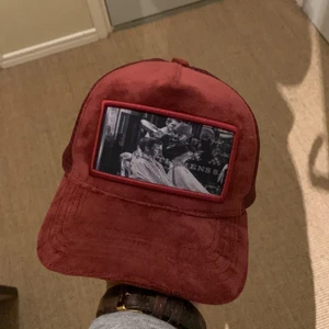 Emilio Pendenza keps - Knappt använd Emilio pendenza keps. Snygg färg och sitter bra. Skriv för mer info.