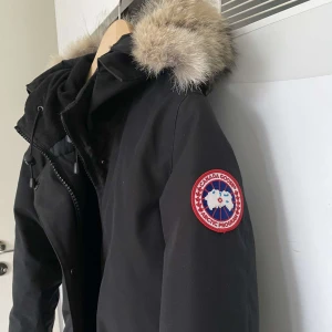 Canada goose Victoria parka  - Bra skick, pris kan diskuteras. Kvitto finns. 