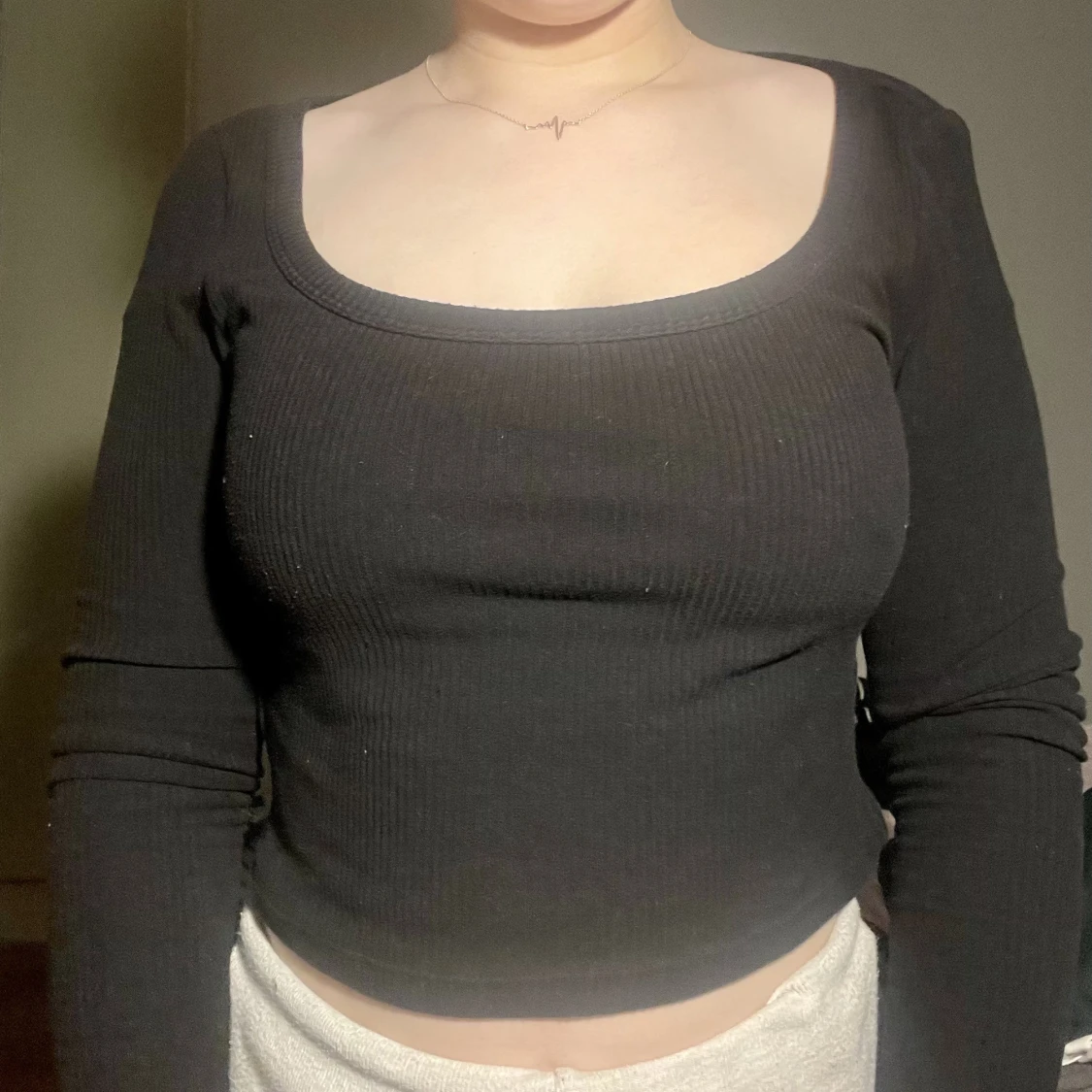 Svart långärmad croptop-H&M Stl S - 90