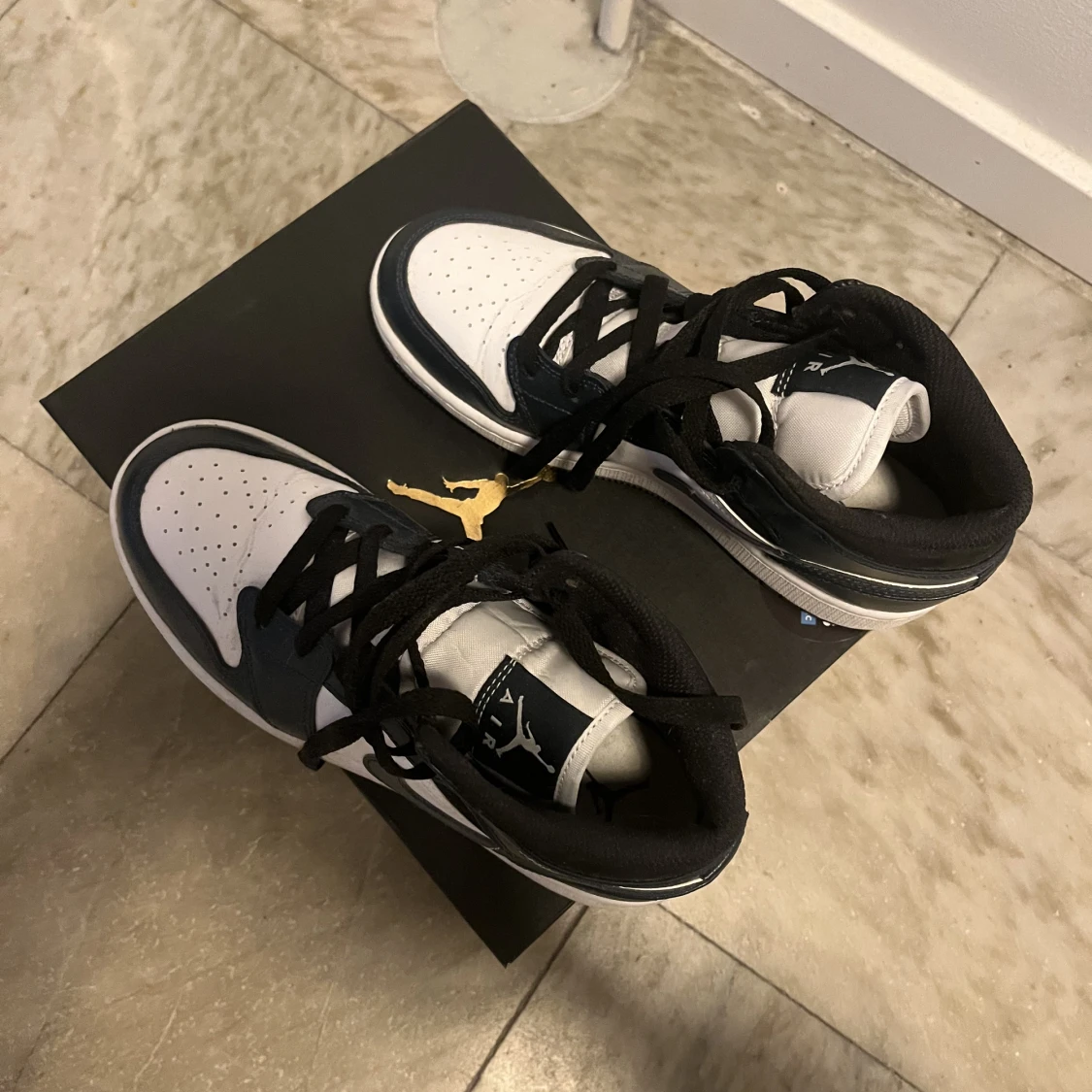 Air Jordan 1 Mid Dark Teal