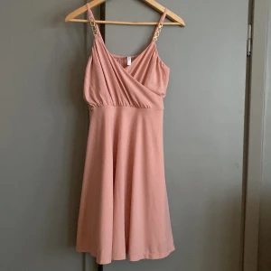 Klänning - Söt klänning Stl L