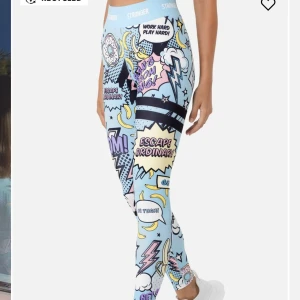 Stronger tights  - Säljer mina stronger tights i stl Small. Säljer pågrund av att de inte längre kommer till användning. De är använda men det syns inte, de ser ut som nya. Skriv för mer info eller bilder💗Nypris:799kr, priset på tightsen går att diskutera. 