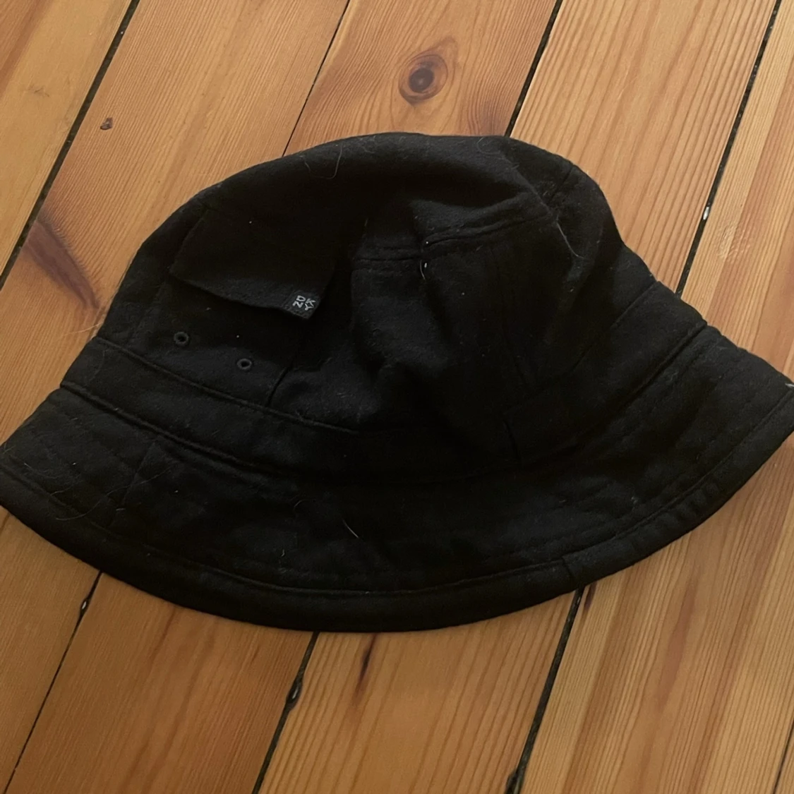 DKNY bucket hat