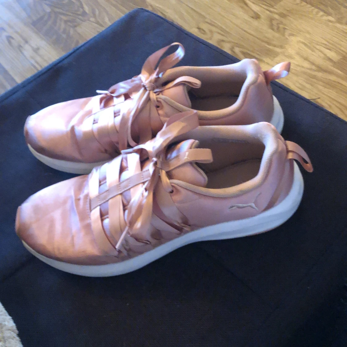 Lätta och fina gympaskor  - 91