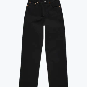 Levis byxor, Ribcage Straight Ankle Jeans - Svarta Levis byxor som är använda ett fåtal par gånger. Högmidjade byxor som har storleken w23 l27. Nypris 1 349:- Frakt står köparen för. Pris går att diskuteras. För fler bilder, kontakta! 