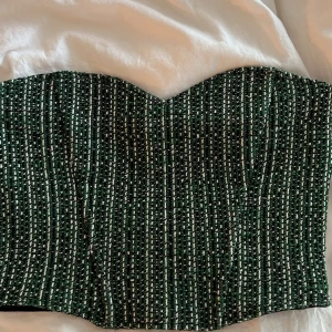 Zara topp - Bandau topp, aldrig använd 200kr + 66kr frakt