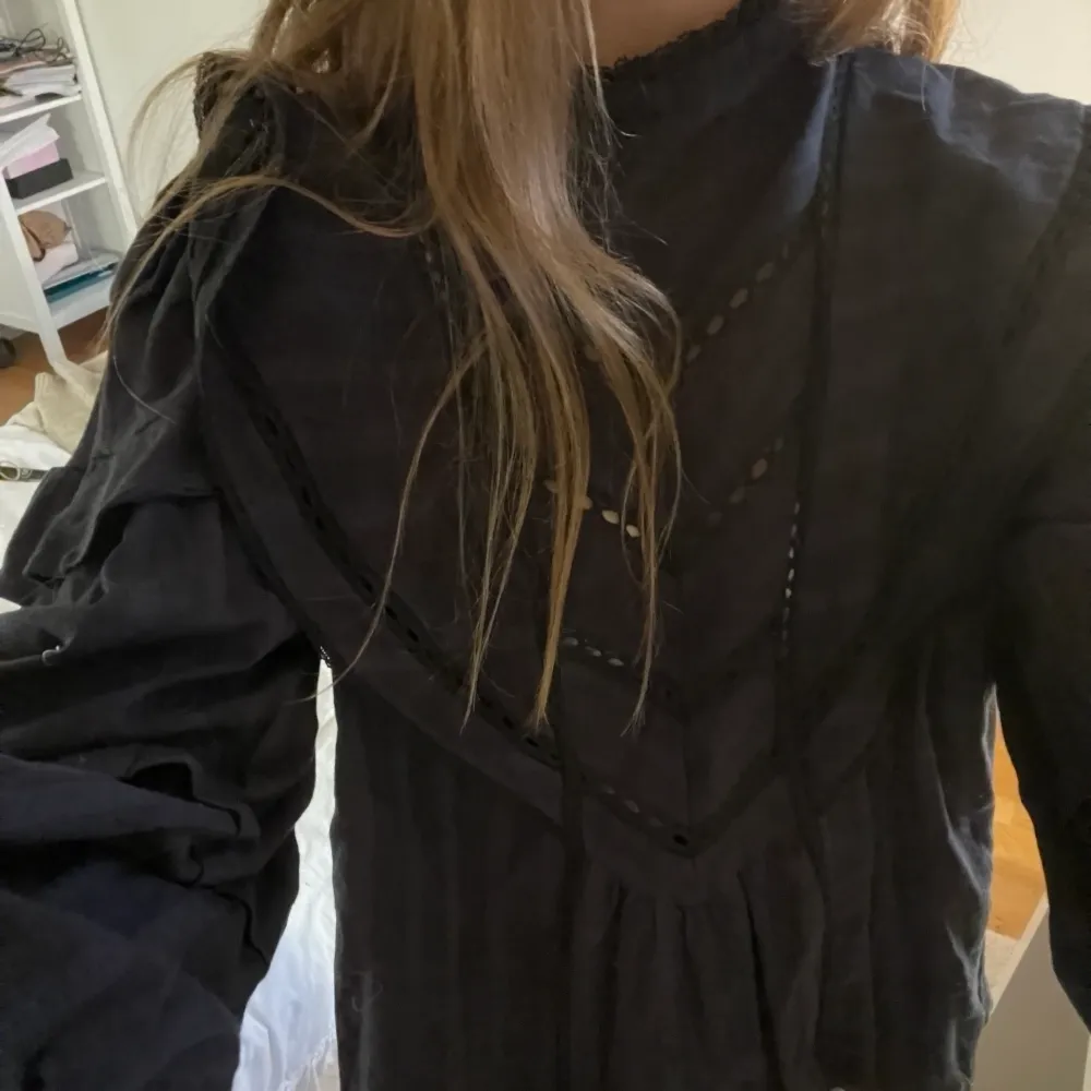 Säljer denna blus från Isabel Marant i nyskick. Blusar.