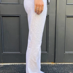 Yoga pants - Säljer dessa helt nya brandy yoga pants! Dm för frågor/intresse!💜