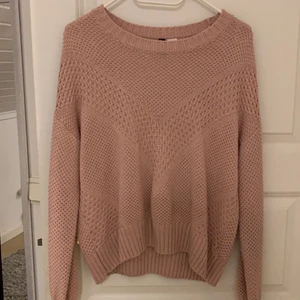 Stickad tröja - Stickad tröja från HM, andra bilden visar färgen💗