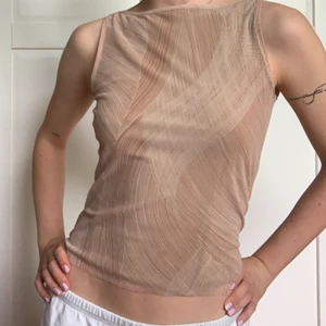 Mesh topp - Beige meshtopp, köpt secondhand 
