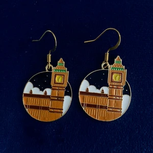 Big ben örhängen 💙 - Nickelfria krokar och fri frakt 💙