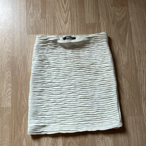 Vit kjol - Skönt material