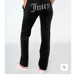 Xs - Säljer ett par juicy i storleken xs 