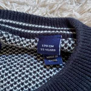 Marinblå gant tröja i stl 170