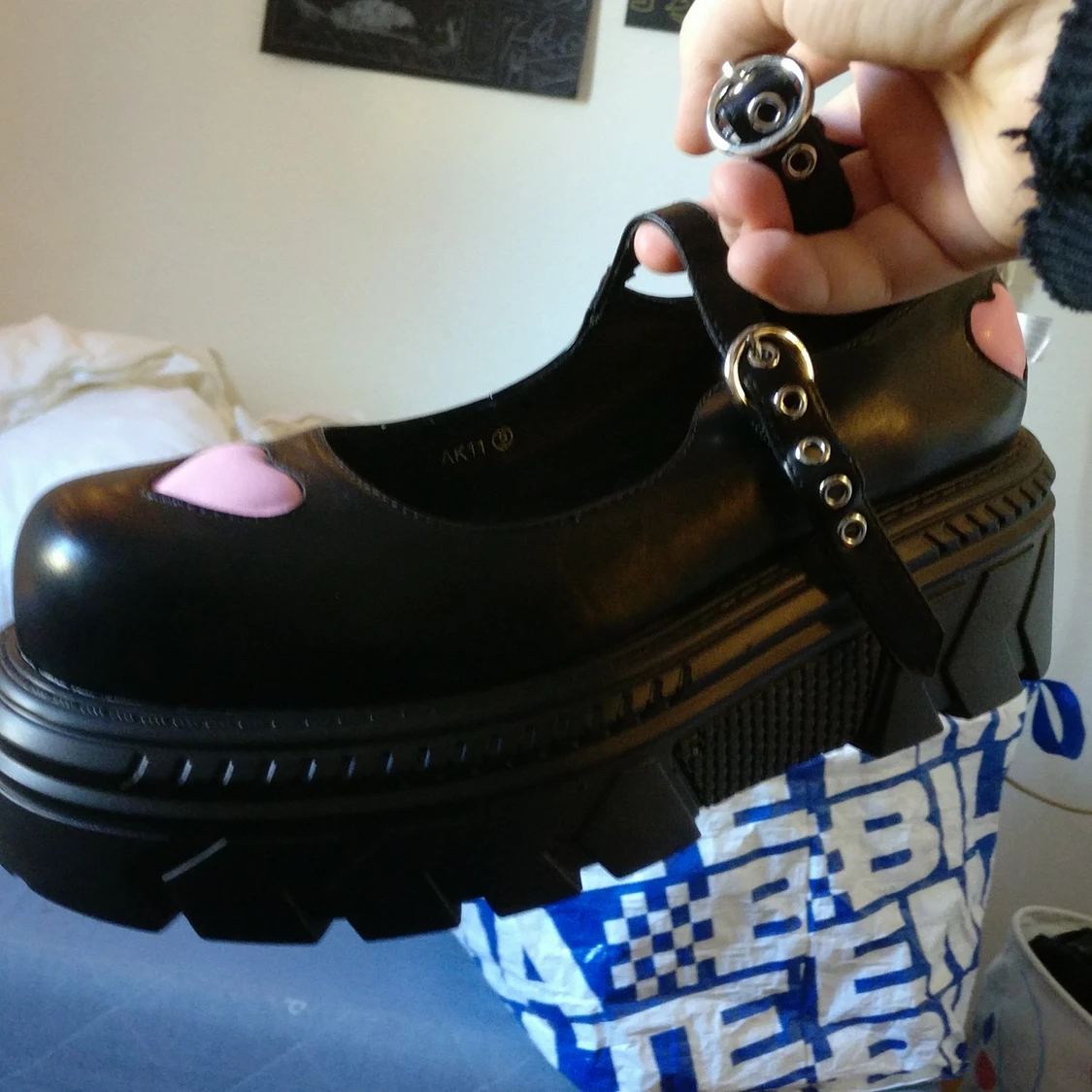 A warrior's heart stomper shoes - 90