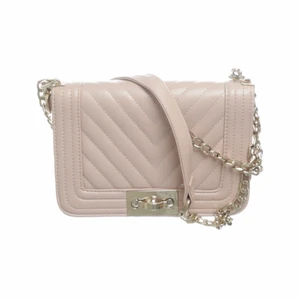 Väska - Super fin väska från Gina tricot som knappt kommit till användning. Inga defekter 