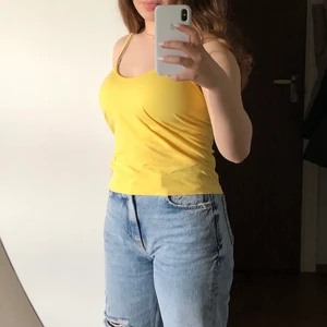 Gult sommar linne!💛💛 - Fint stretchigt linne perfekt till sommaren!💛