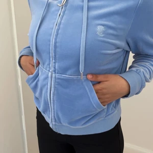 Juicy kofta - Jättefin juicy kofta ÄKTA!!!! Köpt förra året för 1100, helt oanvänd☺️💗