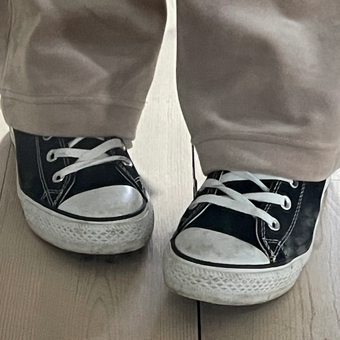 Converse höga