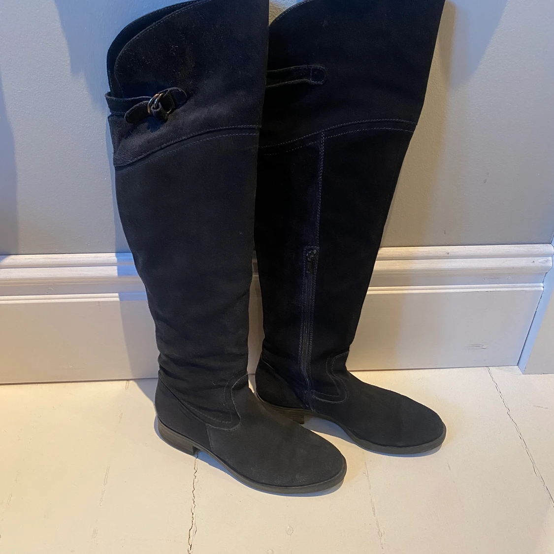 Boots, läderstövlar.