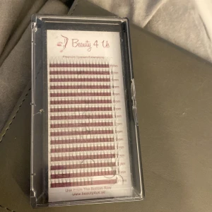 Fransar 11 mm - Slutat med fransar så säljer allt me fransar å göra ☺️ 200kr plus frakt 45kr 