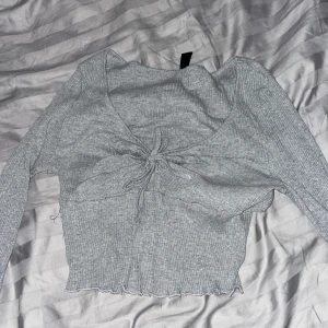 Magtröja - Magtröja, jätte söt storlek L men känns som S/M, jätte bekväm 