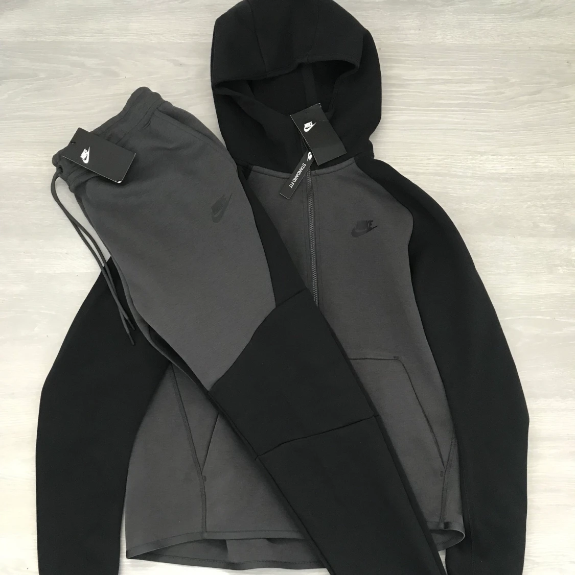 Nike Tech Fleece - 91