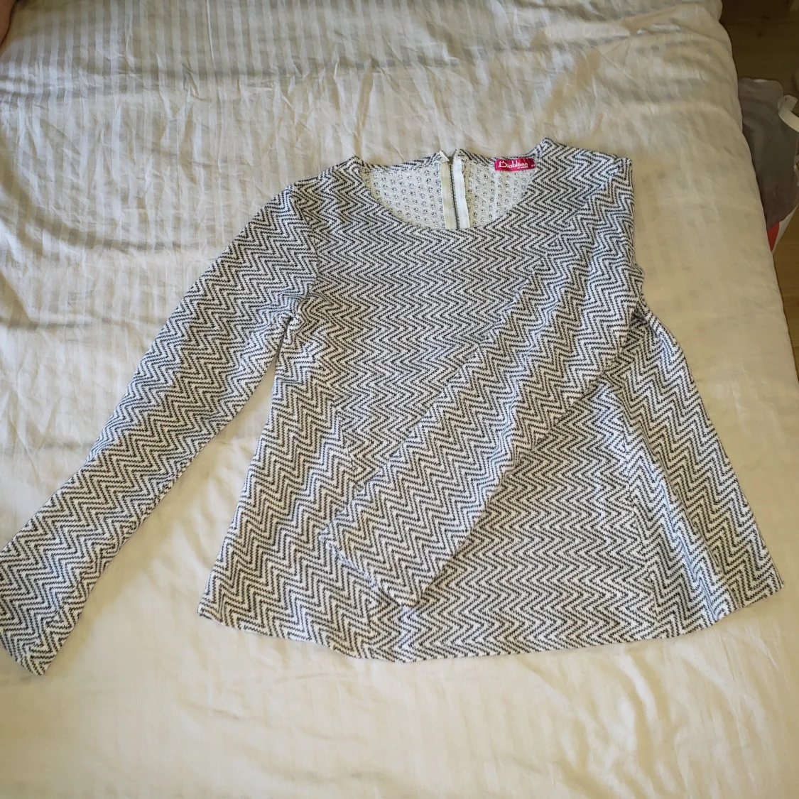 Vit/grå tröja - 90