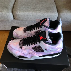 Air Jordan 4 ”Zen Master”  - Säljer mina helt nya Jordan 4s Zen Master i storlek 43  Original box följer med📦  Pris 2800kr