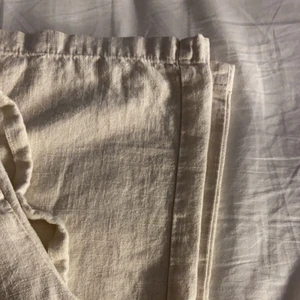 Linnebyxor  - Pösiga linnebyxor från Vero Moda, fina men kommer inte till användning längre tyvärr!