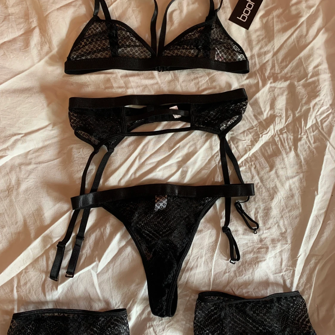 Underkläder set från Bohoo.