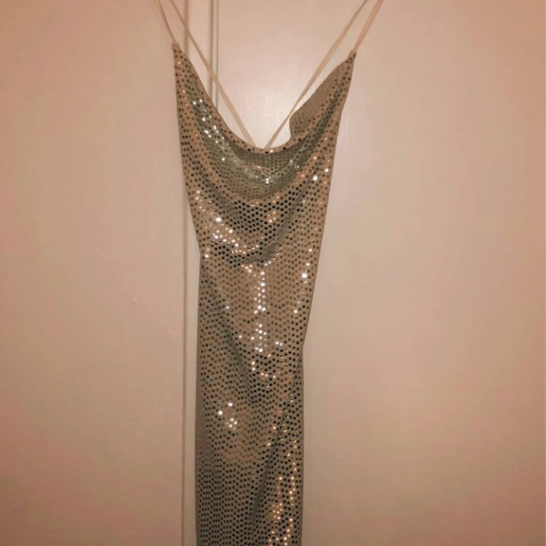 Glittrig klänning - 90