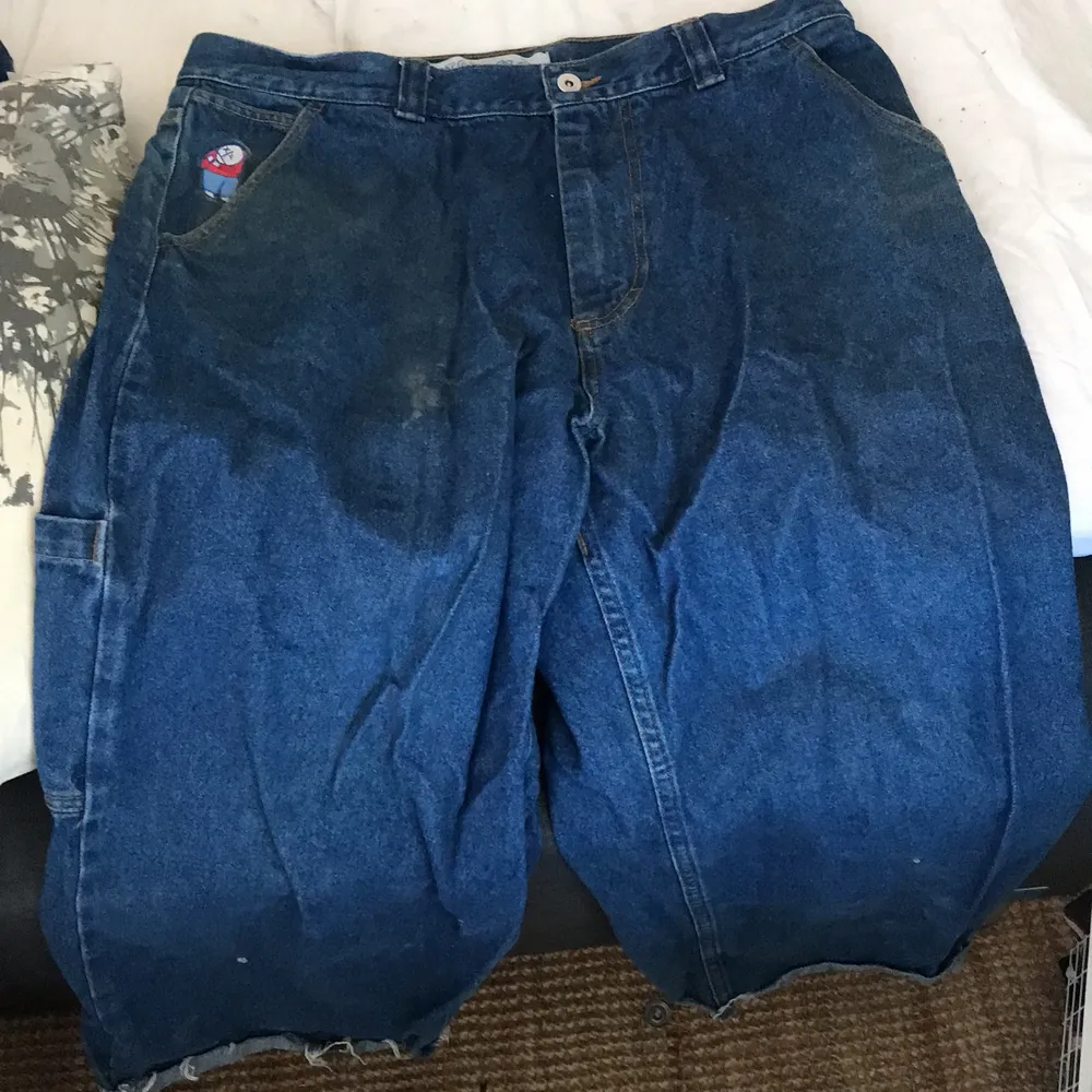 Obs! Dem är avklippta till min längd (ca 177-182 cm) men går att sy upp osv! . Jeans & Byxor.