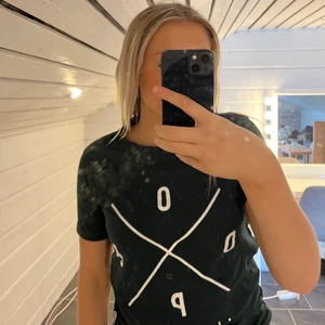 Dope 2X-UP t-shirt | Royal green - säljer min gröna dope t-shirt då de inte riktigt är min stil, inte använd många gånger, skriv om ni vill ha fler bilder!☺️ köparen står för frakt! 