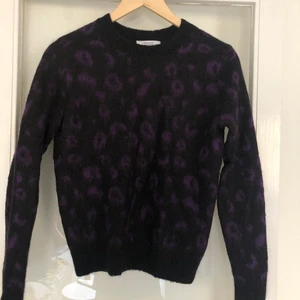 Leopard lila/svart tröja 💜 - 🐆🐆🐆 Fint skick! 