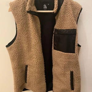 Väst, Teddyjacka - En jätte skön teddyväst i storlek medium 