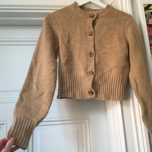 Cardigan - Superfin cardigan i nyskick✨