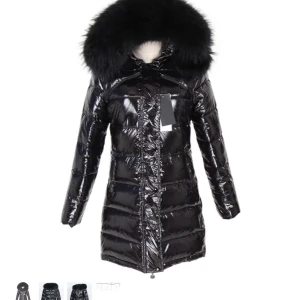 Vinterjacka - Min favorit vinterjacka!! Måste tyvärr sälja pga lite liten i storleken. Jackan är en L men passar även en M/S beroende lite på hur man vill ha passformen. Endast använd 2-4 gånger, som ny!!Nypris 3300:-