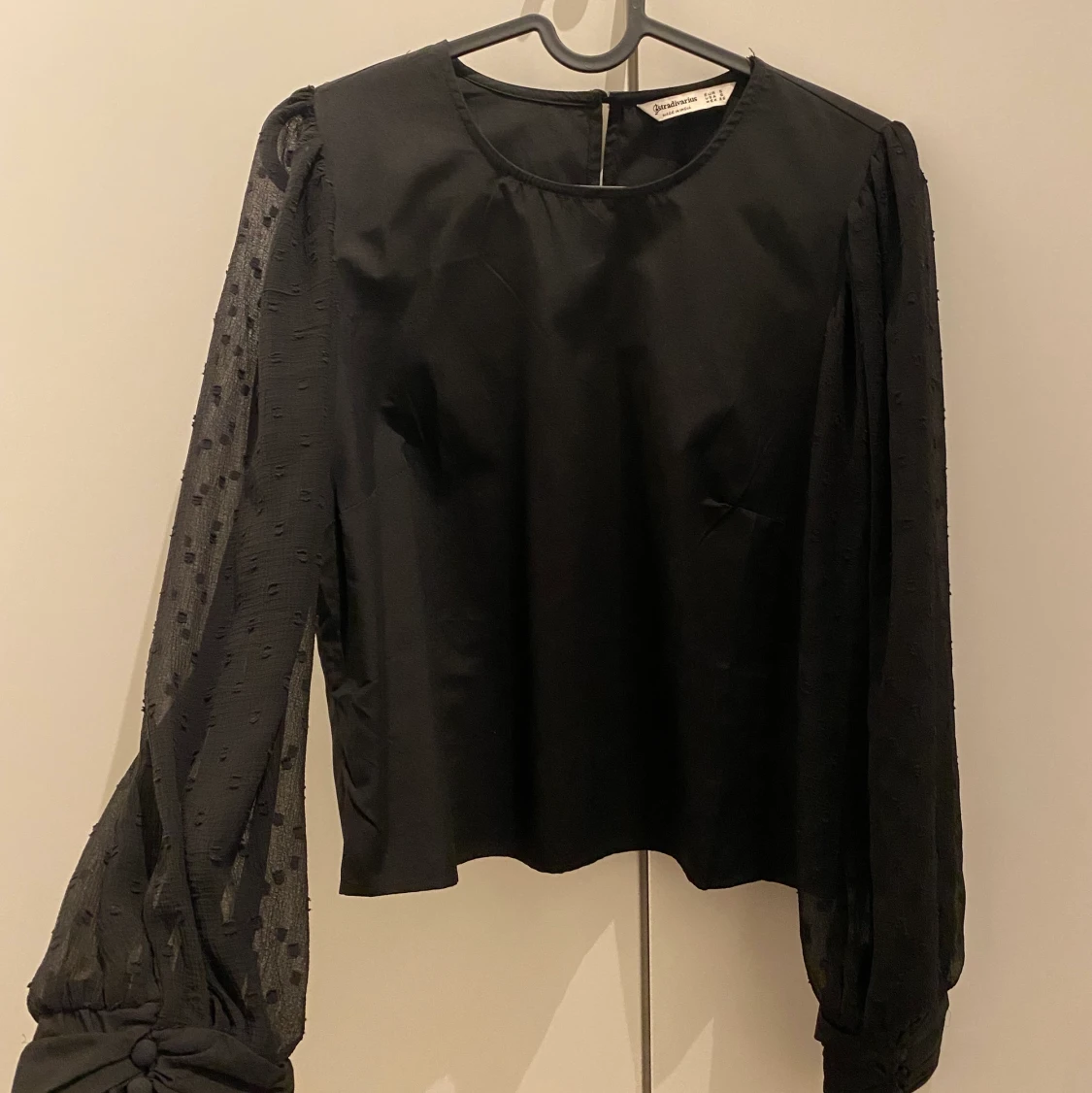 Svart blus  - 90