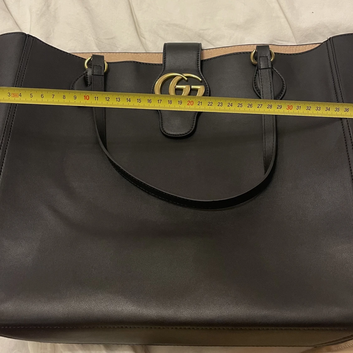 Gucci tote - 90