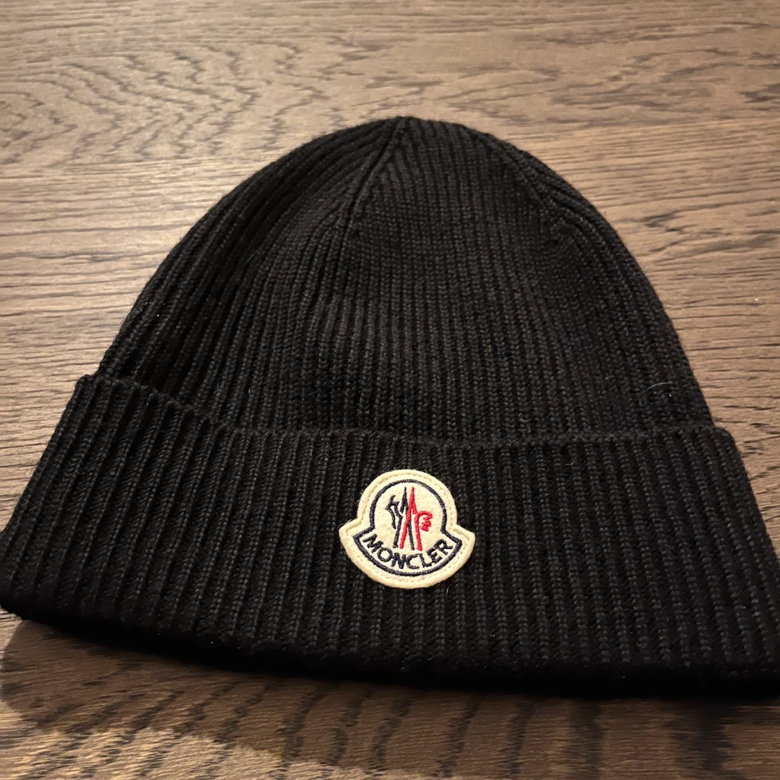 Moncler mössa 